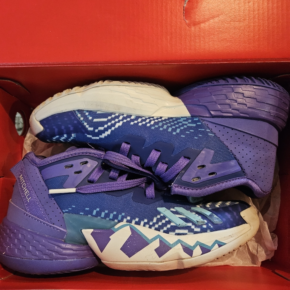 Adidas D.O.N. Issue 4 C Kids Basketball Shoes Size 1